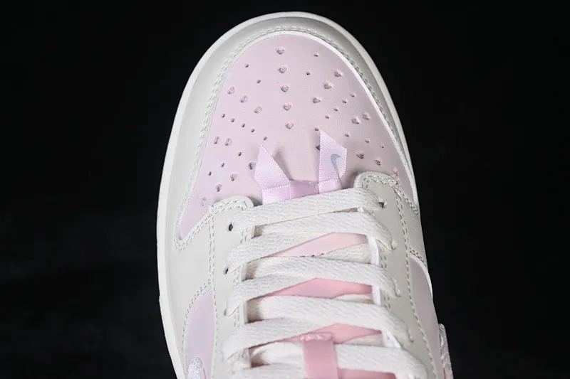 All categories Nk SB Dunk series Nk SB Dunk Low low-top sneakers G version Nike SB Dunk Low Valentine's Day limited low-top casual sneakers IQ1145-610